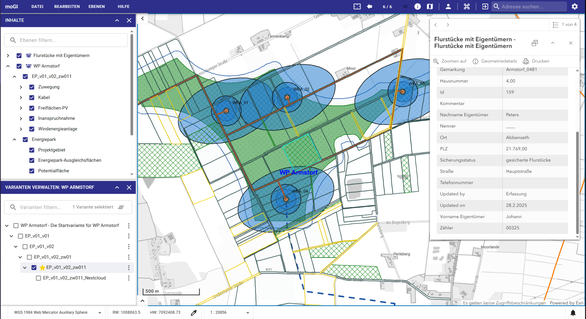 A digital cadastral map shows plots, property boundaries and owner information. Blue circles indicate relevant zones, while a sidebar lists details of properties and owners. Various mapping tools and layers are visible on the user interface.